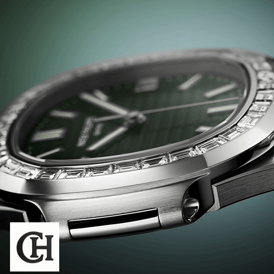 Patek Philippe Nautilus 5711/1300A-001 Patek Philippe Diamond Bezel Green Dial side view