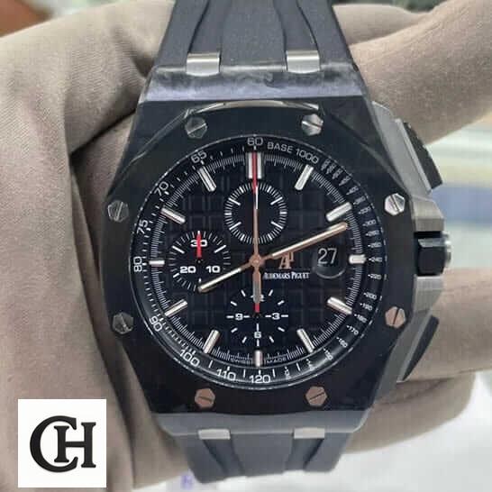Audemars Piguet Royal Oak Offshore 26400AU.OO.A002CA.01 Premium Edition ap royal oak carbon 2 AP Royal Oak Offshore Carbon Black Dial on the hand