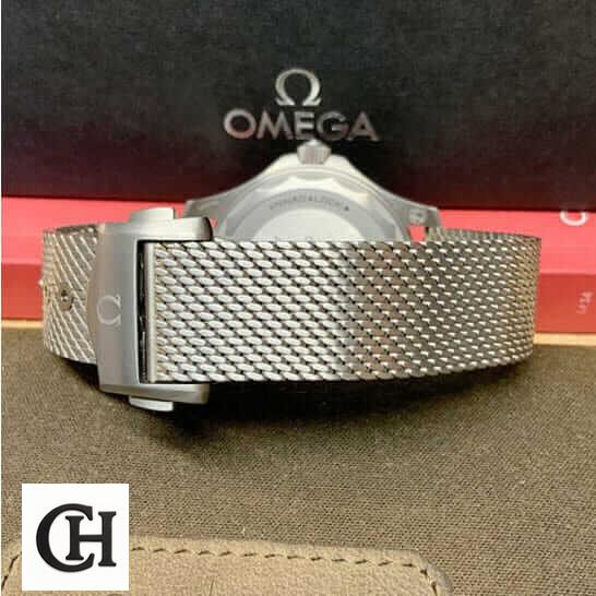 Omega Seamaster Diver 210.90.42.20.01.001 007 Edition Collector’s omega seamaster 300 3 Omega Seamaster 300m-007 Stainless Steel Bracelet & Clasp in the box