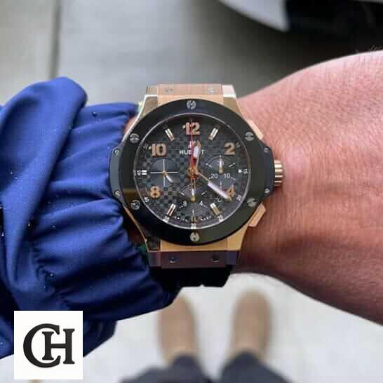 Hublot Big Bang Original 301.PB.131.RX Hublot Big Bang Gold Case Black Bezel red second hand on the wrist