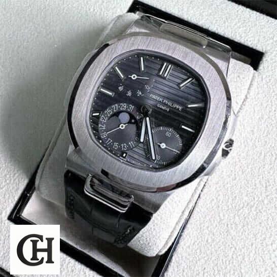 Patek Philippe Nautilus 5712/1A-001 Patek Philippe Nautius Moon Phase Grey Dial in the box