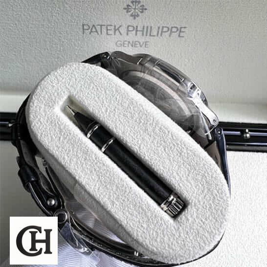 Patek Philippe Nautilus 5712/1A-001 patek-philippe-nautilus-moon-phase-4